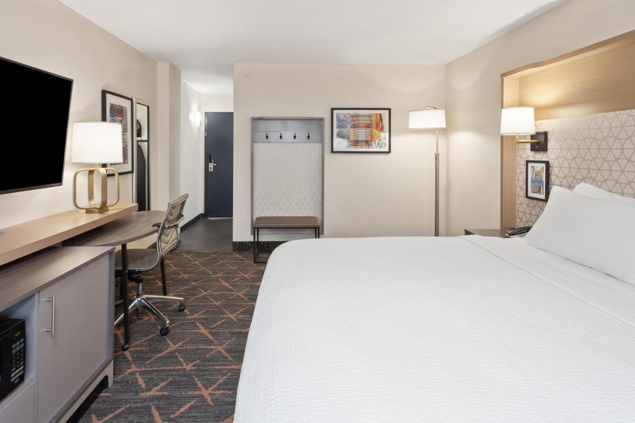 Hotel Chicago/oak Brook By Ihg