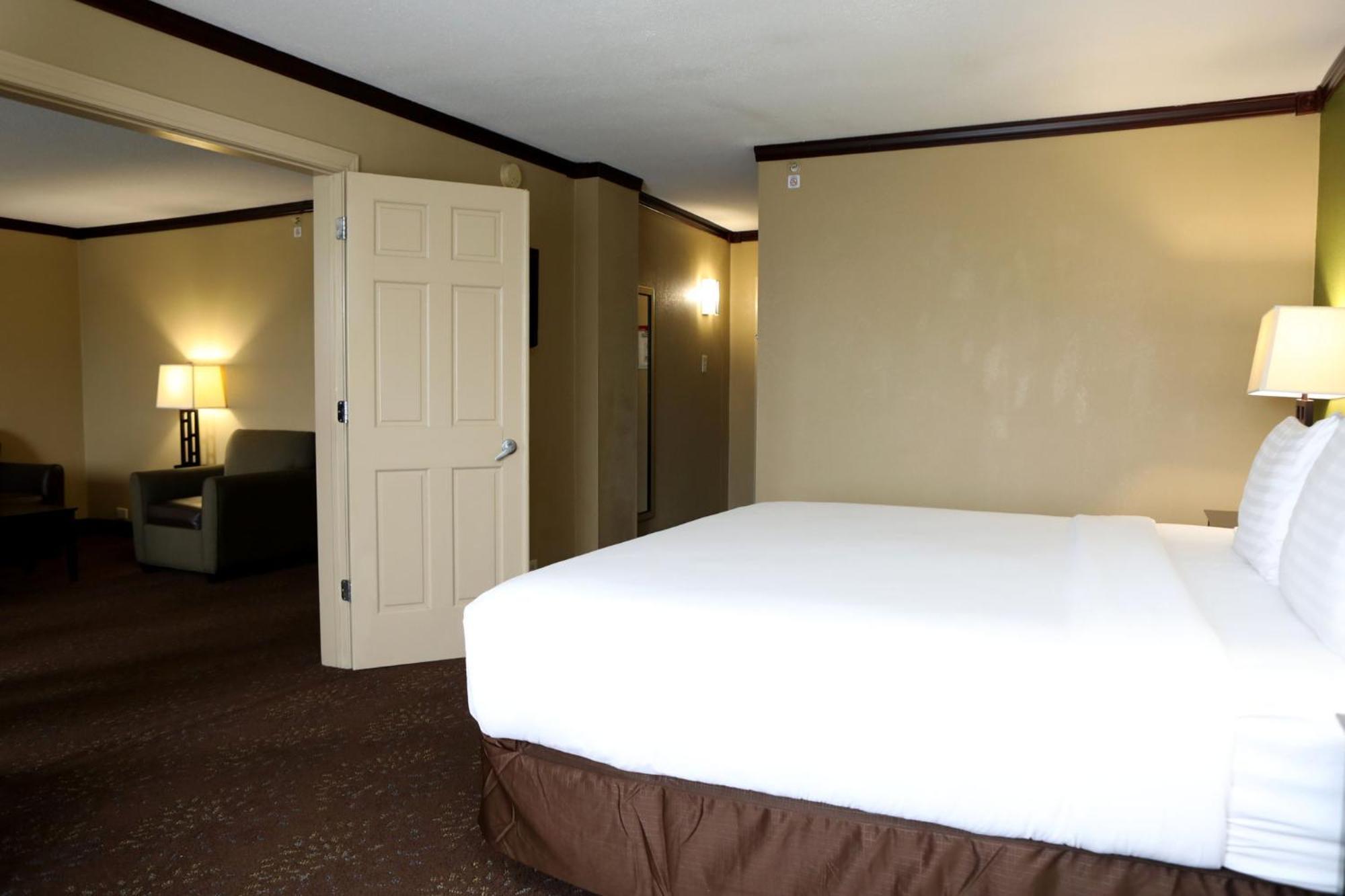 Chicago/oak Brook By Ihg Hotel 3*