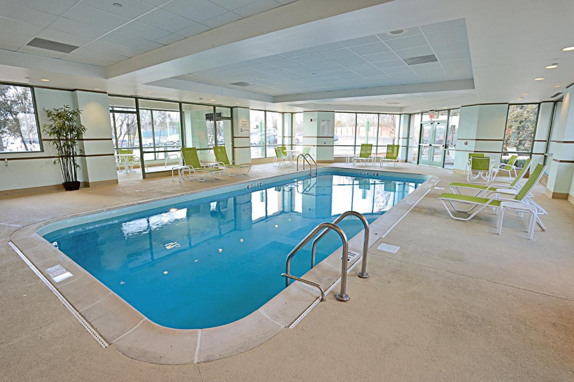 Chicago/oak Brook By Ihg Hotel 3*