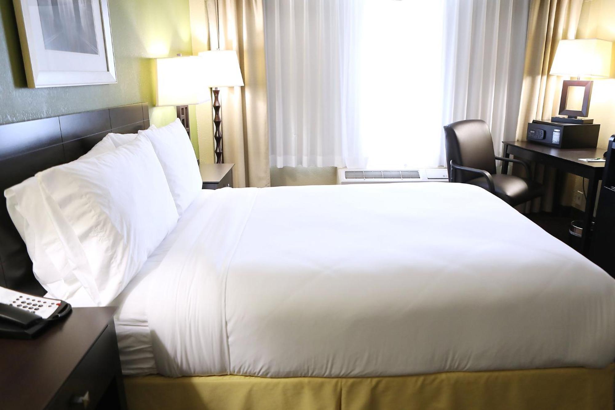 Chicago/oak Brook By Ihg 3*