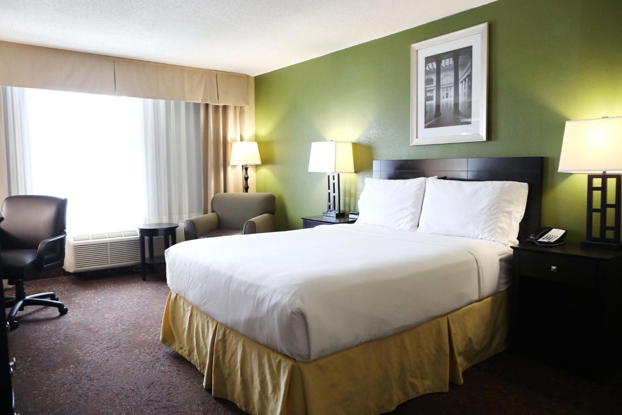 Chicago/oak Brook By Ihg Hotel Oakbrook Terrace